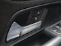 Mercedes-Benz GLA 250 e AMG Line / Dealer onderhouden / Accu SOH 98,51% / Glazen schuif- en kanteldak / Trekgewicht 1800 kg / Stoelverwarming / Achteruitrijcamera / Elektrische achterklep / Cruise control / Draadloze telefoon lader / Keyless Entry/Start /