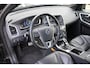 Volvo XC60 T5 FWD Summum | Voorstoelen verw. | BLIS | R- Design | Trekhaak | Cruise control adapt. | Navigatie | Achteruitrij Camera |