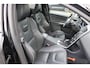 Volvo XC60 T5 FWD Summum | Voorstoelen verw. | BLIS | R- Design | Trekhaak | Cruise control adapt. | Navigatie | Achteruitrij Camera |