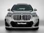 BMW X1 xDrive25e M Sport | PANO-SCHUIFDAK | LEER | SPORTSTOELEN | HEAD-UP | 360 CAMERA | DRAADLOOS TELEFOONLADEN