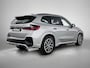 BMW X1 xDrive25e M Sport | PANO-SCHUIFDAK | LEER | SPORTSTOELEN | HEAD-UP | 360 CAMERA | DRAADLOOS TELEFOONLADEN