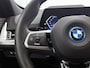 BMW X1 xDrive25e M Sport | PANO-SCHUIFDAK | LEER | SPORTSTOELEN | HEAD-UP | 360 CAMERA | DRAADLOOS TELEFOONLADEN