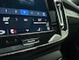 Volvo EX40 Extended Range Ultra / Nubuck / Getint Glas / Elektr. Stoelen / 360 Camera / Panoramadak / Harman&Kardon / Adapt. Cruise / BLIS / Keyless / Stoel + Stuurw. Verwarming /