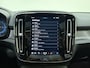 Volvo EX40 Extended Range Ultra / Nubuck / Getint Glas / Elektr. Stoelen / 360 Camera / Panoramadak / Harman&Kardon / Adapt. Cruise / BLIS / Keyless / Stoel + Stuurw. Verwarming /