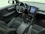 Volvo EX40 Extended Range Ultra / Nubuck / Getint Glas / Elektr. Stoelen / 360 Camera / Panoramadak / Harman&Kardon / Adapt. Cruise / BLIS / Keyless / Stoel + Stuurw. Verwarming /