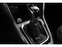 Volkswagen T-Roc 1.5 TSI 150pk DSG Style | Navigatie | Apple Carplay/Android Auto | Parkeersensoren | Camera | Adaptive Cruise Control | Park Assist | Stoel- en stuurverwarming | Elektrische achterklep | LED-koplampen