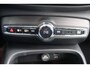 Volvo XC40 T4 Recharge Black Edition | Stoelverwarming | Trekhaak | Parkeercamera | H/K | Keyless
