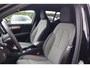Volvo XC40 T4 Recharge Black Edition | Stoelverwarming | Trekhaak | Parkeercamera | H/K | Keyless