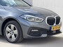 BMW 1-Serie 118i Business Edition Automaat / 1e Eigenaar / Navigatie / Camera / PDC / Apple Carplay & Android Auto / Parkeerassistent / Cruise Control / Clima / DAB / NAP /