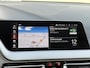 BMW 1-Serie 118i Business Edition Automaat / 1e Eigenaar / Navigatie / Camera / PDC / Apple Carplay & Android Auto / Parkeerassistent / Cruise Control / Clima / DAB / NAP /