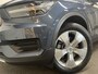Volvo XC40 T2 130pk AUT8 Momentum BNS Adapt. Cruise/ Apple CarPlay/ Camera/ Stoel en Stuur verw.