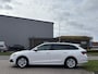 Skoda Octavia Combi 1.0 e-TSI Business Edition cruise apple carplay