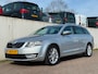 Skoda Octavia Combi 1.2 TSI Greentech Ambition Businessline/PANO/NAVI/CRUISE/KUIPSTOELEN/NIEUWE APK/NAP/