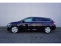Peugeot 308 SW 1.2 e-THP Blue Lease Executive Climate / Navi / Cruise / Pano / Parkeersens. / Trekhaak / NAP / Nieuwe riem