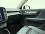 Volvo XC40 B3 177pk Core / Lederen bekleding / Camera achter / Keyles entry / Stoel/- en stuurverwarming /