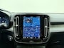 Volvo XC40 B3 177pk Core / Lederen bekleding / Camera achter / Keyles entry / Stoel/- en stuurverwarming /