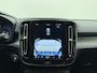 Volvo XC40 B3 177pk Core / Lederen bekleding / Camera achter / Keyles entry / Stoel/- en stuurverwarming /
