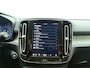 Volvo XC40 B3 177pk Core / Lederen bekleding / Camera achter / Keyles entry / Stoel/- en stuurverwarming /