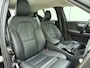 Volvo XC40 B3 177pk Core / Lederen bekleding / Camera achter / Keyles entry / Stoel/- en stuurverwarming /