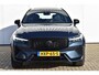 Volvo XC60 2.0 T6 Plug-in hybrid AWD Ultra Black Edition | Nieuw Model! | B&W | Luchtvering | Panoramadak |