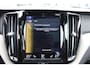 Volvo XC60 T8 Twin Engine AWD Momentum Pro Luchtvering | Schuif/kantel dak | Trekhaak | Verw. Stoel & Stuurwiel | BLIS | H&K audio |