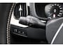 Volvo XC60 T8 Twin Engine AWD Momentum Pro Luchtvering | Schuif/kantel dak | Trekhaak | Verw. Stoel & Stuurwiel | BLIS | H&K audio |