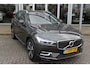 Volvo XC60 T8 Twin Engine AWD Momentum Pro Luchtvering | Schuif/kantel dak | Trekhaak | Verw. Stoel & Stuurwiel | BLIS | H&K audio |