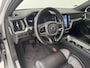 Volvo V60 2.0 B3 Plus Dark | Trekhaak | Harman / Kardon | 360° Camera | Stoelverwarming |