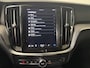 Volvo V60 2.0 B3 Plus Dark | Trekhaak | Harman / Kardon | 360° Camera | Stoelverwarming |