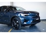 Volvo EC40 Single Motor Extended Range Plus Black Edition | Demo Deal | Panoramadak | Verwarmbare voorstoelen&stuurwiel |  360º Camera | Premium audio by Harman Kardon | Keyless Entry/Start | Warmtepomp | 20 inch lichtmetalen velgen