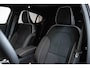 Volvo EC40 Single Motor Extended Range Ultra Black Edition | Demo Deal | Panoramadak | Verwarmbare voorstoelen&stuurwiel | 360º Camera | Premium Audio by Harman Kardon | Elektrisch Verstelbare Voorstoelen | Keyless Entry | Apple carplay/Android auto | Warmtepomp