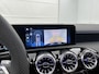 Mercedes-Benz A-klasse 250 e Business Solution AMG | Nightpakket | Smartphone-integratie | Panoramaschuifdak | MULTIBEAM LED | THERMOTRONIC | Sfeerverlichting | Stoelverwarming voor |