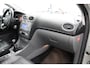 Ford Focus 1.6 Titanium met leer, klima, trekhaak, cruise, stoelverwarming enz. enz.