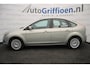 Ford Focus 1.6 Titanium met leer, klima, trekhaak, cruise, stoelverwarming enz. enz.