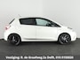 Toyota Yaris 1.5 Hybrid Executive | Stoelverwarming | Panoramadak | Navigatie |