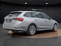 Skoda Octavia Combi 1.4 TSI iV Business Edition | Carplay | Stoelverwarming | LED | Parkeersensoren | Cruise Control | 18'' |