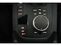 BMW 1-Serie 118i Business Edition (NAVIGATIE, PARKEERSENSOREN, CRUISE CONTROL)