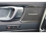Volvo XC40 T4 Recharge Plus Bright - IntelliSafe Assist & Surround - 360º Camera - Harman/Kardon audio - Verwarmde voorstoelen & stuur - Parkeersensoren voor & achter - Elektr. bedienb. voorstoelen met geheugen links - Draadloze tel. lader - Extra getint glas - 18' LMV