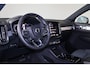 Volvo XC40 T4 Recharge Plus Bright - IntelliSafe Assist & Surround - 360º Camera - Harman/Kardon audio - Verwarmde voorstoelen & stuur - Parkeersensoren voor & achter - Elektr. bedienb. voorstoelen met geheugen links - Draadloze tel. lader - Extra getint glas - 18' LMV