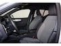 Volvo XC40 T4 Recharge Plus Bright - IntelliSafe Assist & Surround - 360º Camera - Harman/Kardon audio - Verwarmde voorstoelen & stuur - Parkeersensoren voor & achter - Elektr. bedienb. voorstoelen met geheugen links - Draadloze tel. lader - Extra getint glas - 18' LMV
