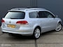 Volkswagen Passat Variant 1.4 TSI Highline BlueMotion - AUTOMAAT - TREKHAAK - ECC - NAVI - CRUISE CONTROLE - PARKEERSENSOREN - STOELVERWARMING - LM VELGEN - NAP - NL AUTO - APK T/M 16-01-2027 -