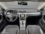 Volkswagen Passat Variant 1.4 TSI Highline BlueMotion - AUTOMAAT - TREKHAAK - ECC - NAVI - CRUISE CONTROLE - PARKEERSENSOREN - STOELVERWARMING - LM VELGEN - NAP - NL AUTO - APK T/M 16-01-2027 -