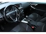 Volvo V40 T2 Momentum |Navigatie| Bluetooth| Climate Control| Regensensor| Lichtmetalen velgen| LED dagrijverlichiting| Inklapbare buitenspiegels| Parkeer sensoren achter
