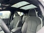 Volvo XC40 Single Motor Extended Range Ultimate 82 kWh | Trekhaak | Schuif -/ Kanteldak | Nubuck Bekleding | Harman Kardon Audio | Stoel + Stuurverwarming | 360 Camera | All-Seasons | 19 Inch | BLIS Dodehoek Detectie |