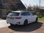 BMW 3-Serie Touring 320e Business Edition Plus | 19 Inch Velgen | Trekhaak | Laser Led koplampen | NL-Auto |