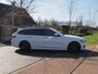 BMW 3-Serie Touring 320e Business Edition Plus | 19 Inch Velgen | Trekhaak | Laser Led koplampen | NL-Auto |