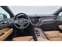 Volvo XC60 2.0 T6 Phev AWD Ultra Bright Luchtvering - 21” Wielen - Panorama dak - Lighting –Head up - Bowers &Wilkins Audio - 360 Cam - Alarm - Climate - Privacy Glass – RC20 Interieur – Power seats met memory - Full led koplampen –Donkere hemel  - Geluidsisolerend glas – Massage stoelen