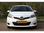 Toyota Yaris 1.0 VVT-i 70pk Aspiration | NL-auto | Facelift model! | 5 deuren | Camera | Climate control | Bluetooth | Centr. deurvergr. | Elek. ramen |