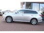 Mitsubishi Outlander 2.4 DOHC PHEV Aut. *Pure+* | Trekhaak | Carplay | Camera | Cruise & Climate Control | Stoelverwarming | PDC | Navigatie | Privacy | Bluetooth |