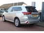 Mitsubishi Outlander 2.4 DOHC PHEV Aut. *Pure+* | Trekhaak | Carplay | Camera | Cruise & Climate Control | Stoelverwarming | PDC | Navigatie | Privacy | Bluetooth |
